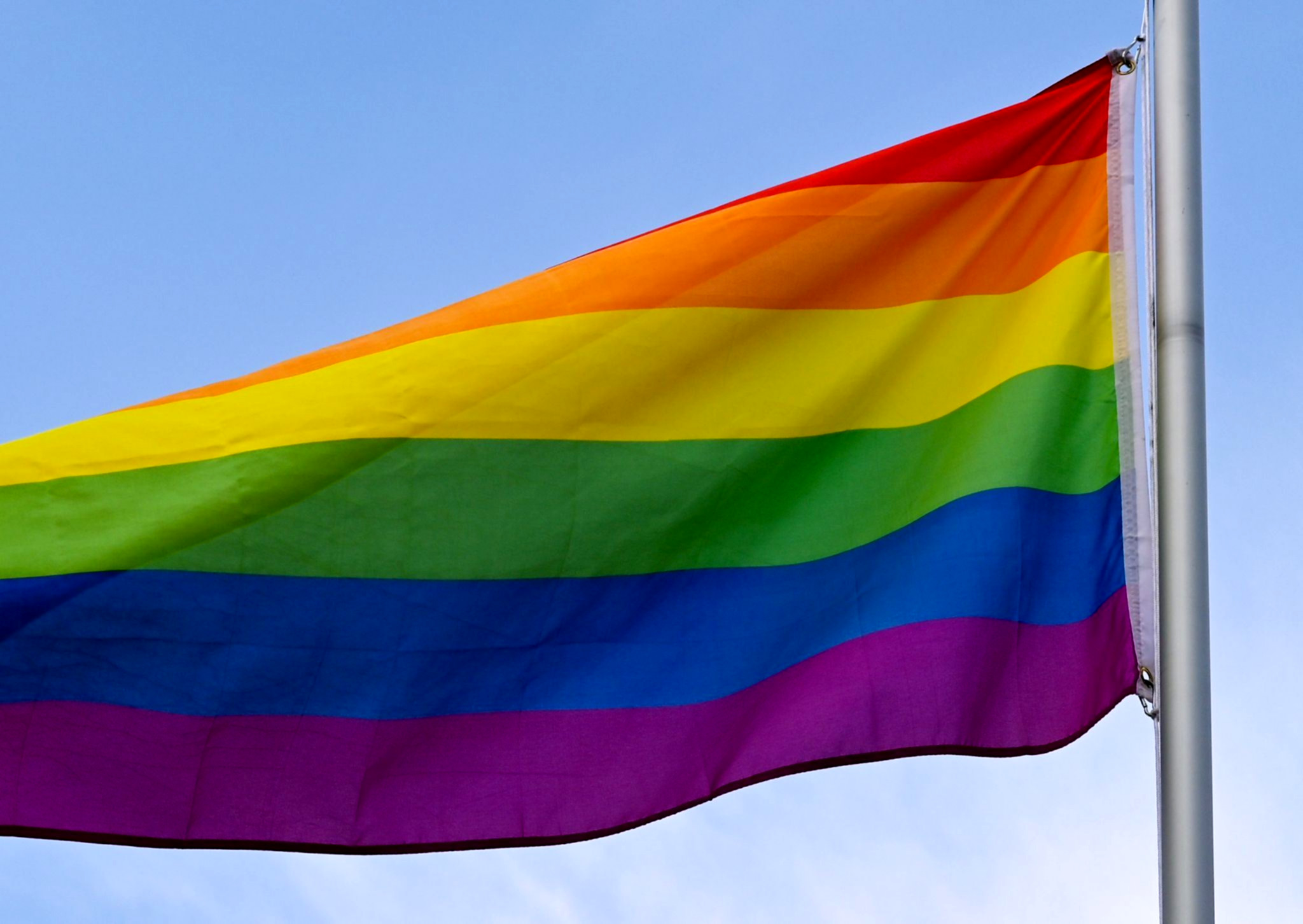 Bunte Parade feiert queeres Selbstbewusstsein.